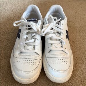 Saucony Jazz Court women’s 7 or mens 5.5